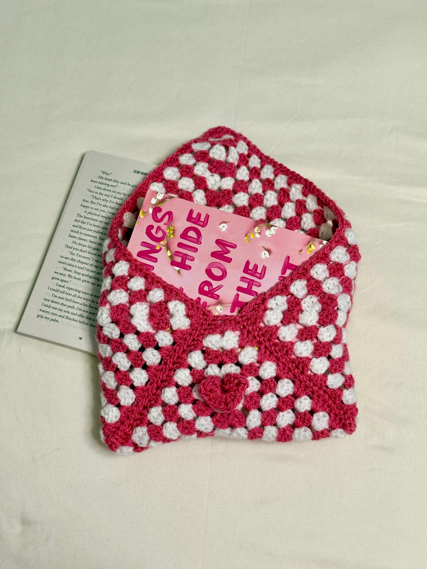 Handgemaakte Booksleeve Roze/Wit Open