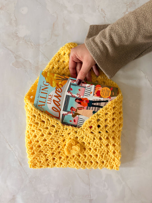 Booksleeve Geel
