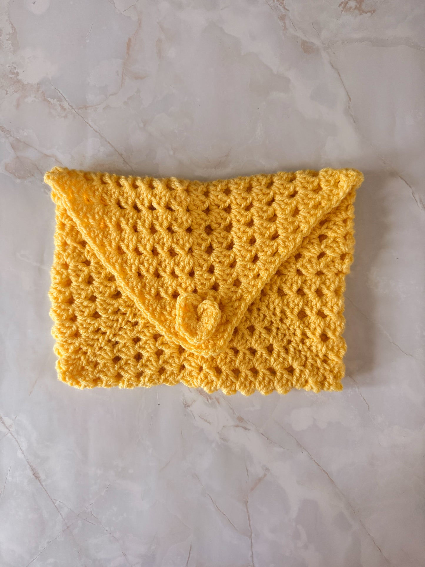 Booksleeve Geel