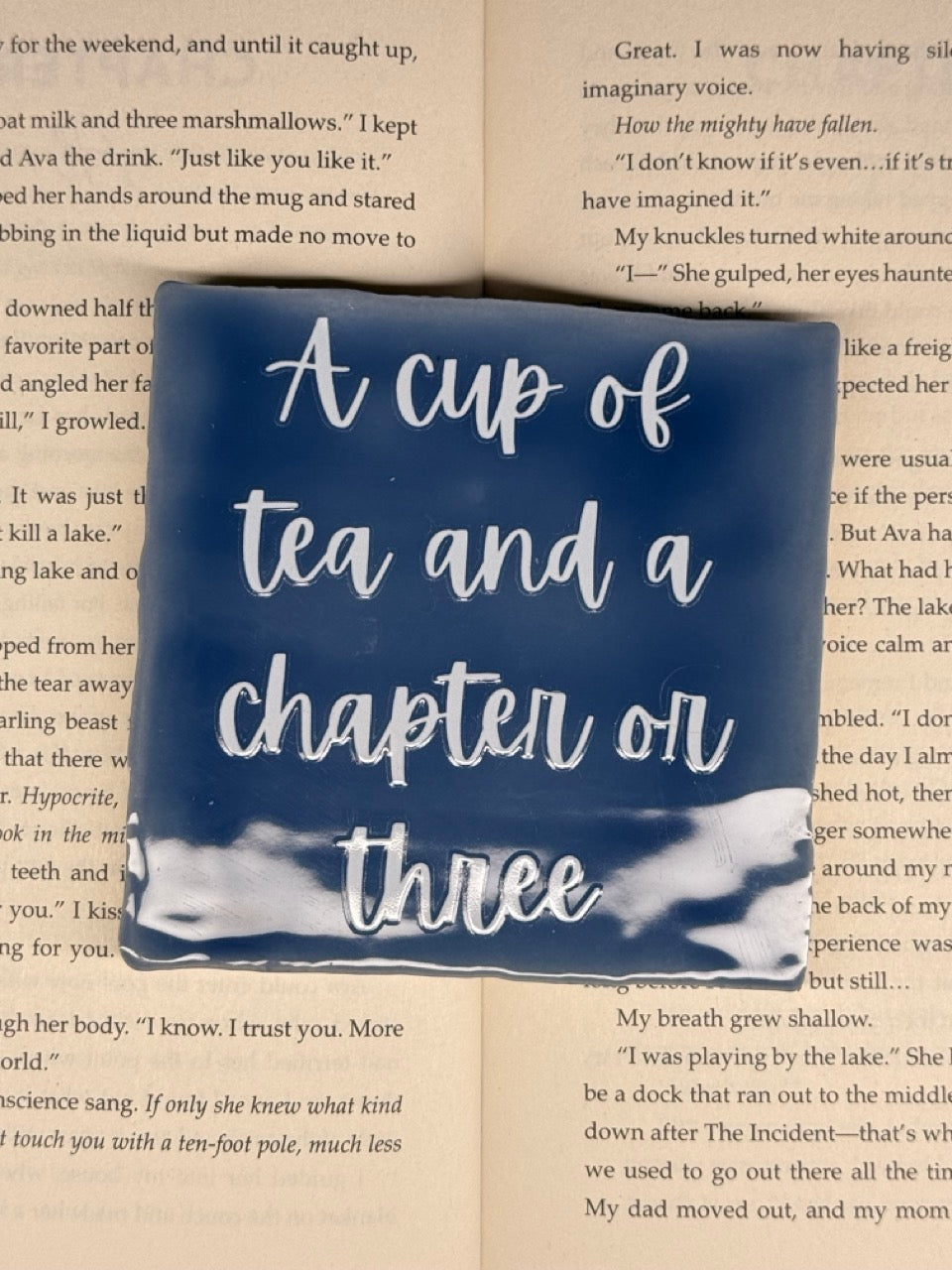 Bookish keramische tegels | Charms of Chapters – Charms Of Chapters