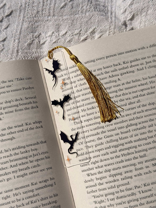 Acryl boekenlegger Midnight Wings met zwarte draken en gouden kwastje