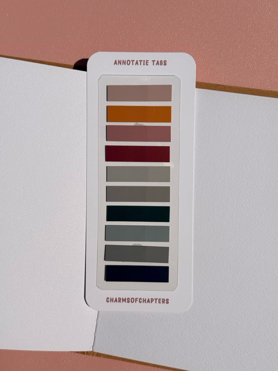 Sticky book tabs Deep Earth voor boeken annoteren en passages markeren