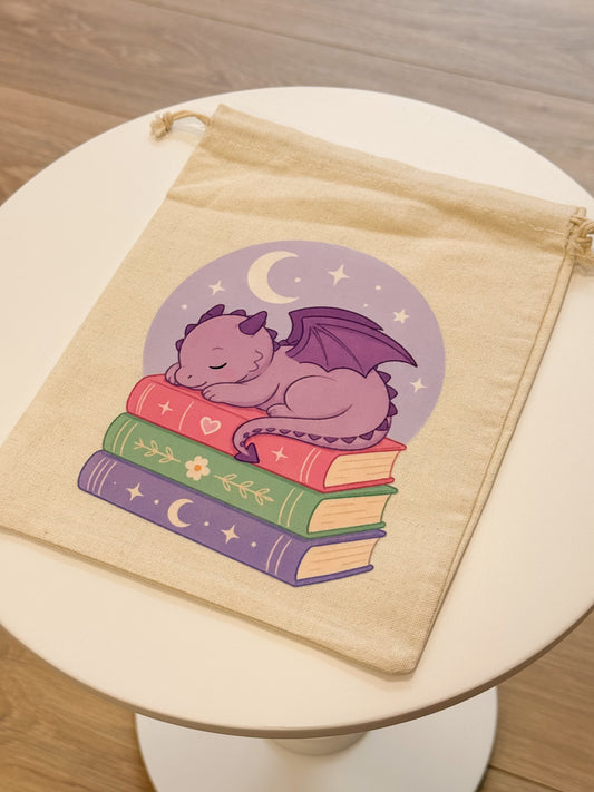 Katoenen book pouch Sleeping Dragon met paarse en roze fantasy details.
